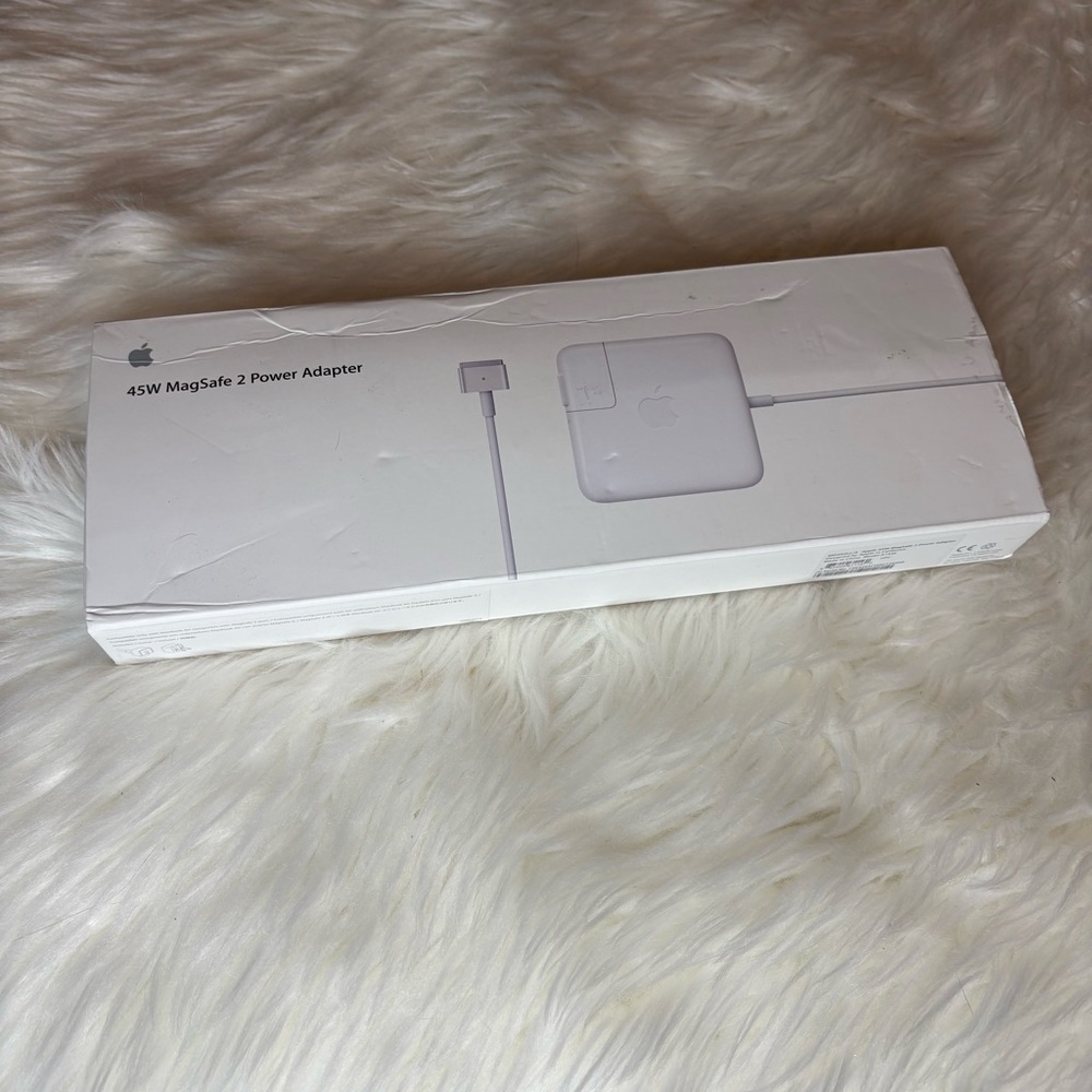 Apple MagSafe 2 Power Adapter in White